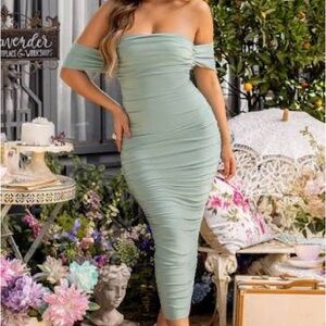 Club L London Mint Off-Shoulder Midi Dress